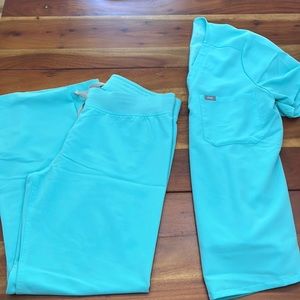 Set of three fits all medium